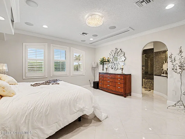 120 Lansing Island Dr — Photo 29