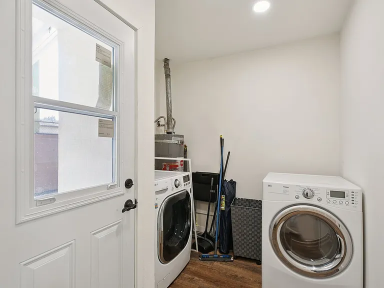 540 W Avenue 28 — Photo 29