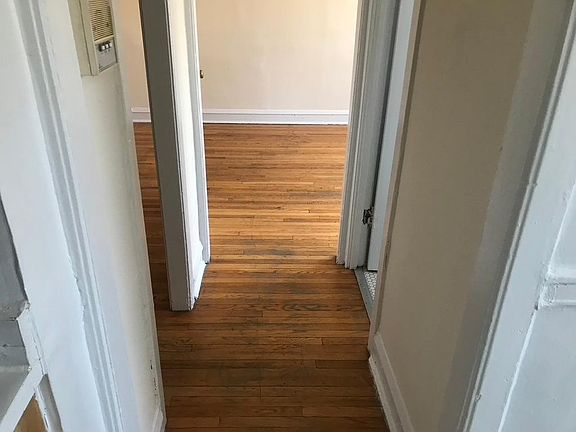 5th image of 3300 W Schubert Ave