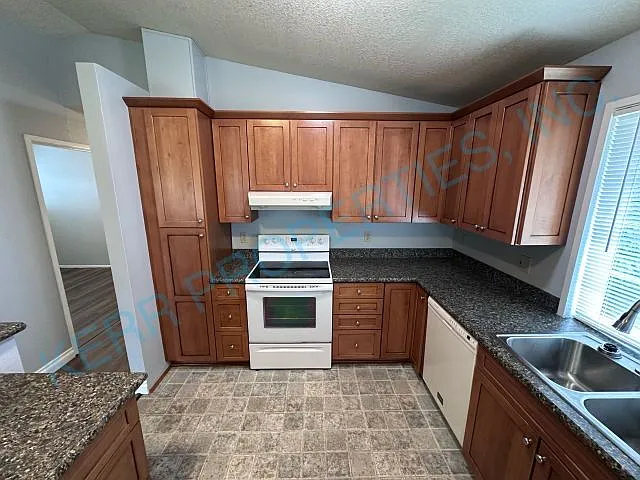 23010 SE Naomi Ct — Photo 9