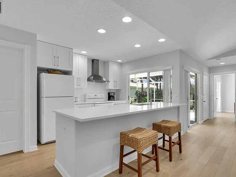 7904 Chapman Oak Ct — Photo 12
