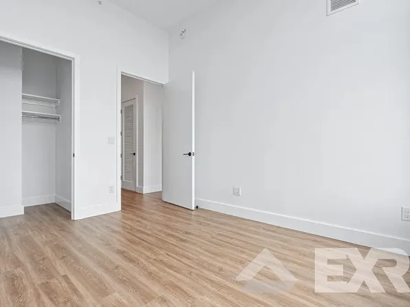 2230 Cropsey Avenue image 6 of 66