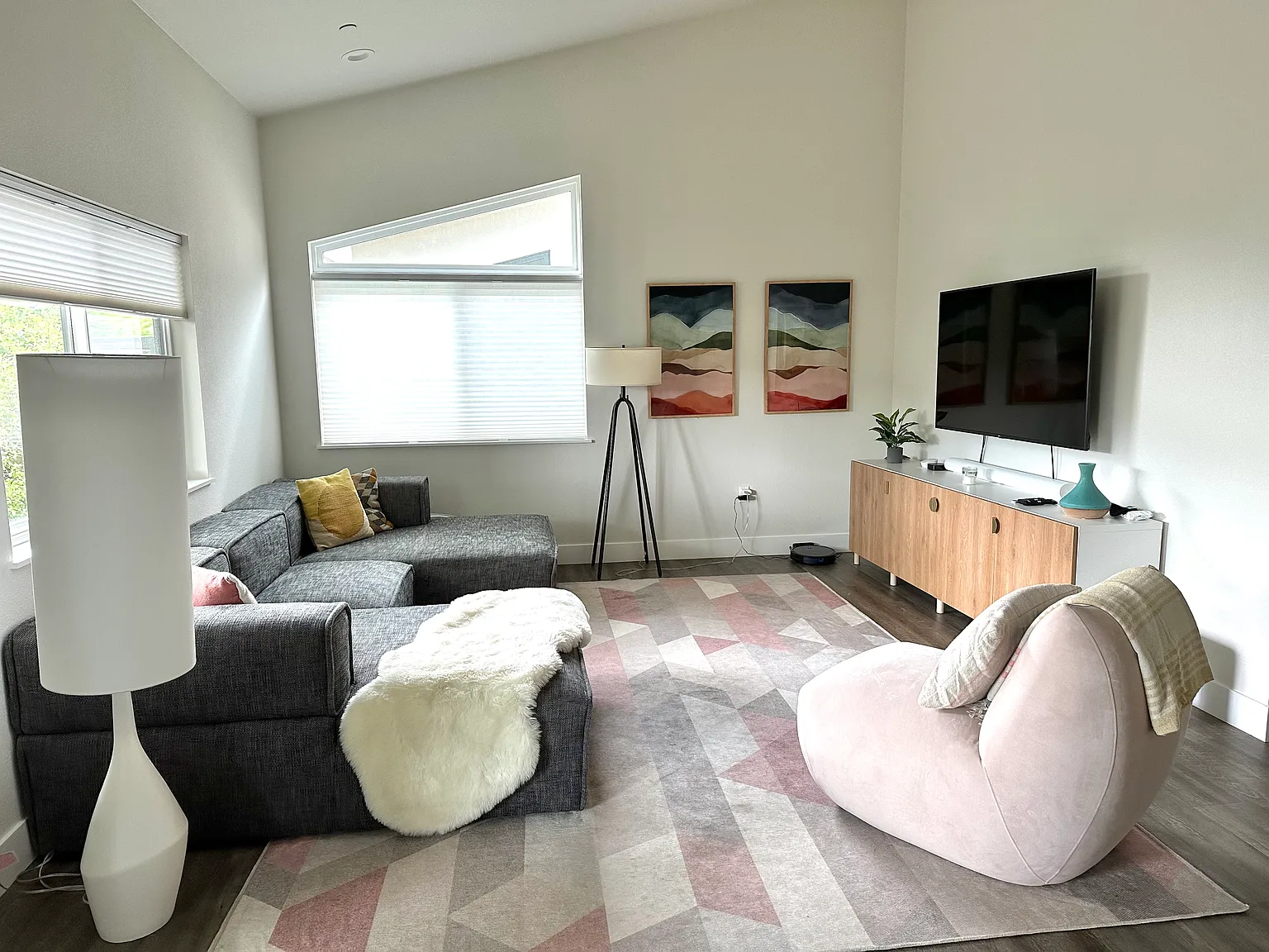 3 bed, 2.5 bath, 2263 sqft, $5,000 — Photo 4