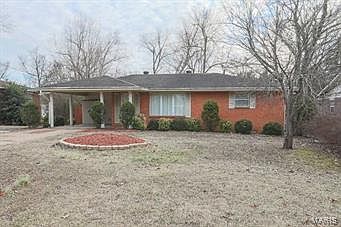 1st image of 830 Oakhill Rd