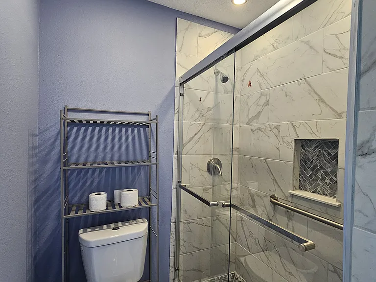 1617B Constantine St — Photo 11