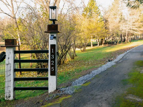 1325 Boole Rd, Applegate, CA 95703