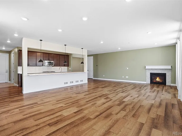 901 Sandstone Cir — Photo 9