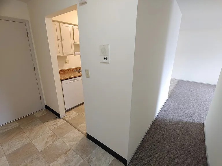 Heritage Apartments — Photo 45