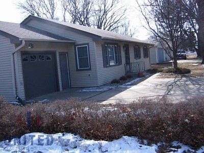 1st image of 3216 S Lakeport St