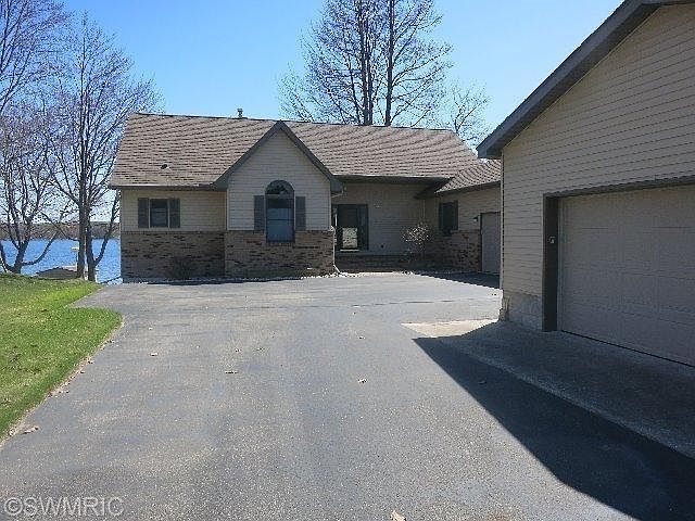 1st image of 14328 Park Dr