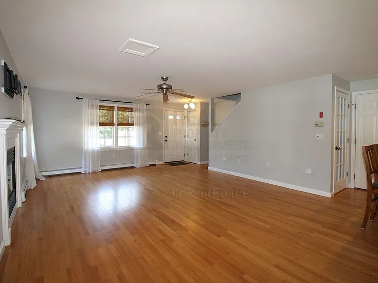 4 Robin Ln — Photo 5