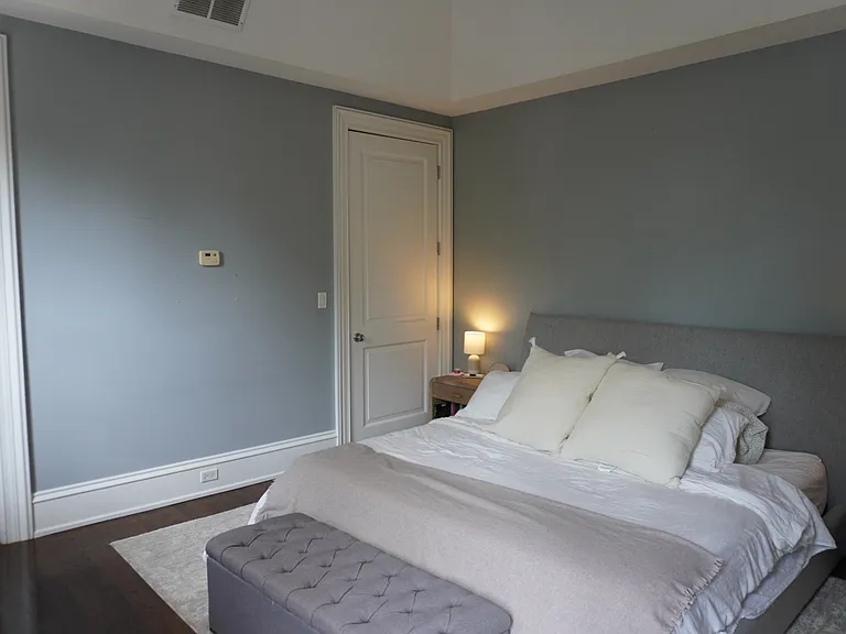 334 W Menomonee St #302 — Photo 8