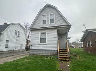 993 Concord Ave, Akron, OH 44306