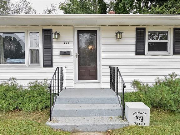 2nd image of 171 Burbank Dr