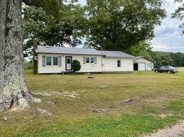 1740 Seaton Loop, Adamsville, TN 38310