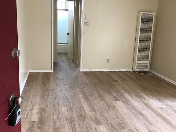 2nd image of 4911 Inglewood Blvd APT 6