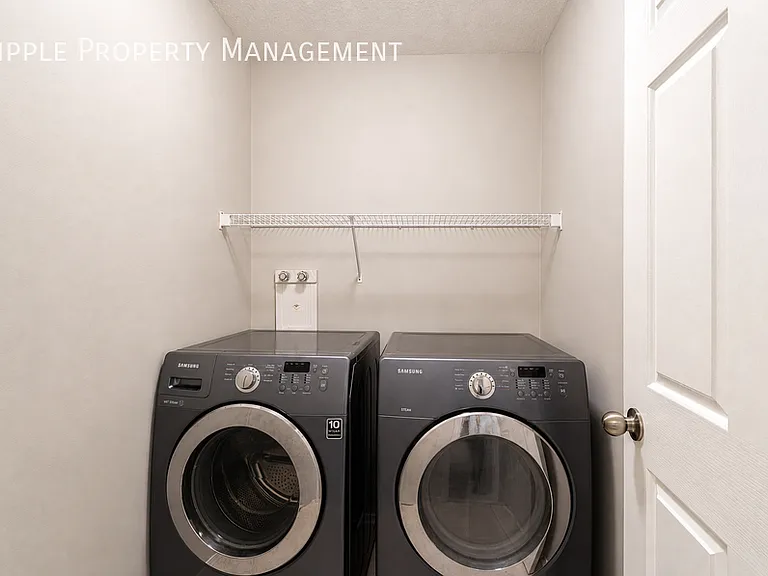 541 Citadel Meadow Bay NW #UPPER — Photo 9