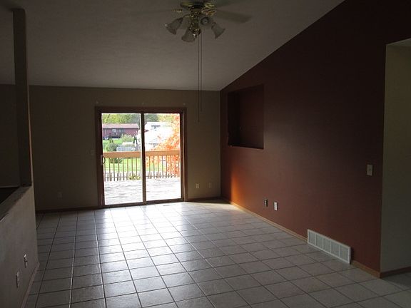 2nd image of 5552 Windy Knoll Dr