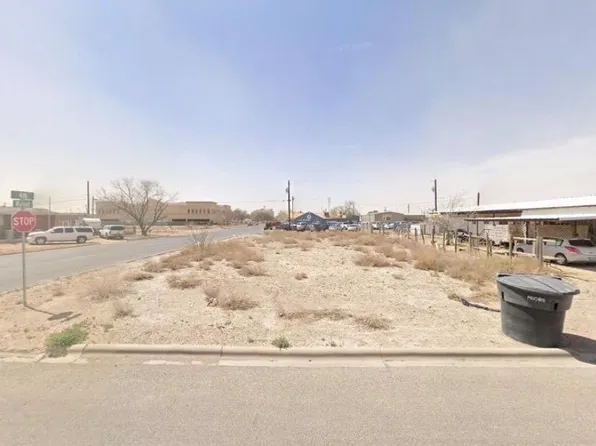 320 S Walnut St, Pecos, TX 79772
