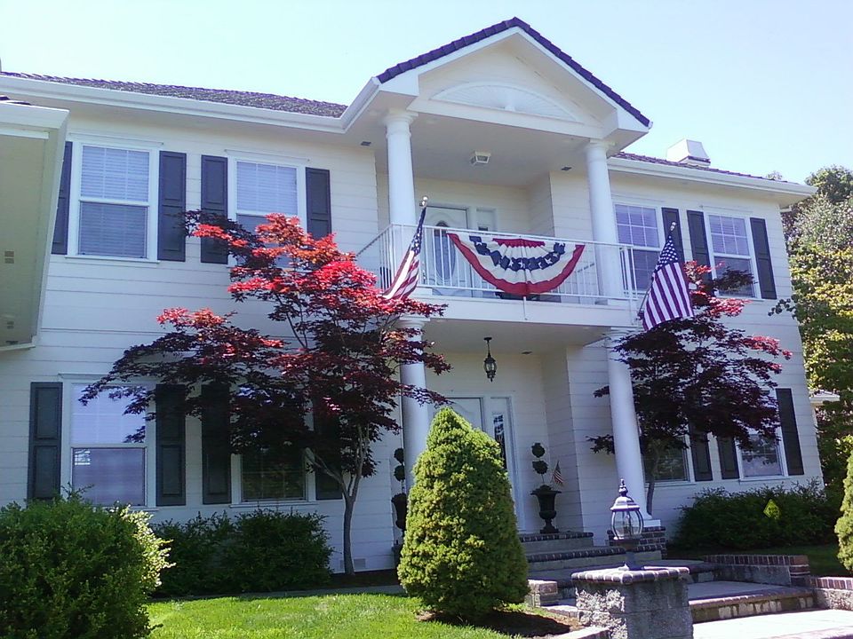 1st image of 550 Coachman Dr