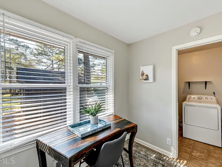 654 Joel Dr — Photo 10