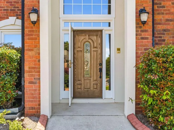 3050 Ridge Oak Dr, Suwanee, GA 30024