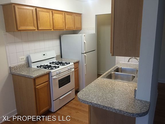 4th image of 5423 N Winthrop Ave APT 301