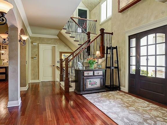 4th image of 4630 Village Club Dr