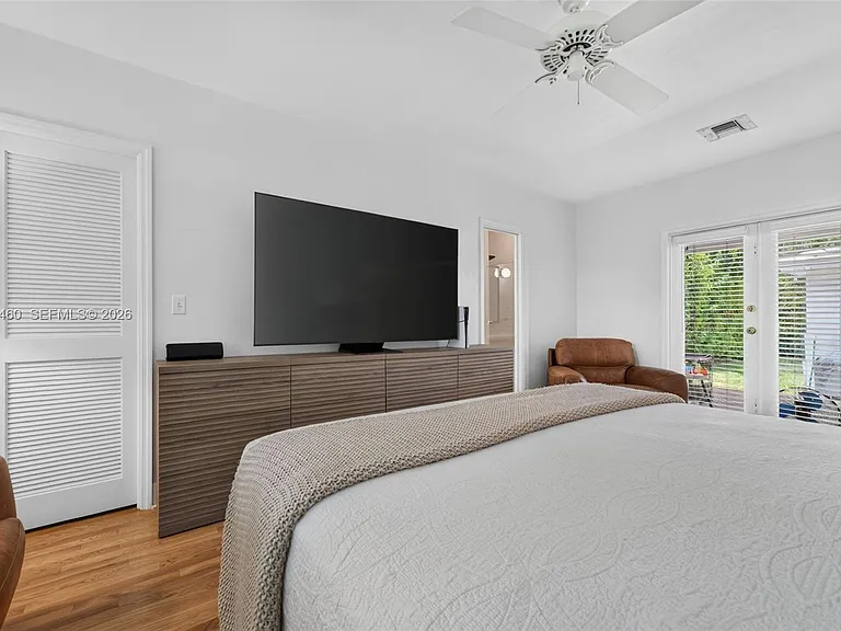 1710 Segovia St — Photo 18