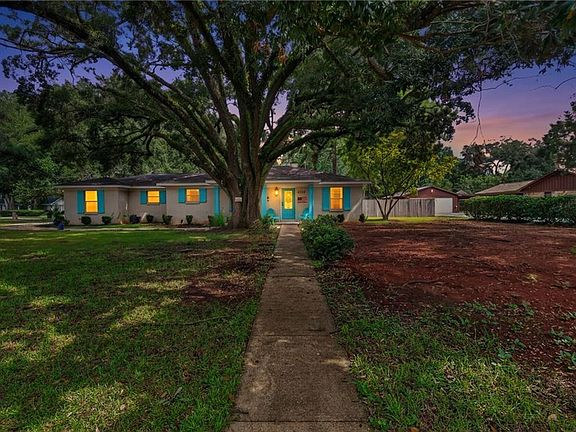 2nd image of 4250 Camellia Cir W