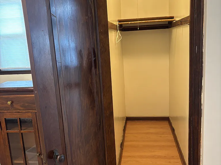 3208 Minnehaha Ave #3 — Photo 2