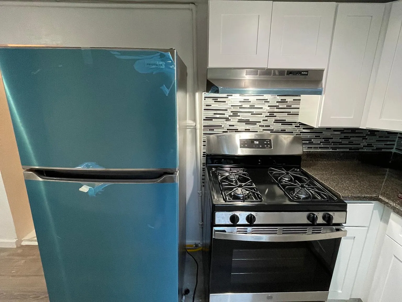 1 bed, 800 sqft, $2,150 — Photo 3