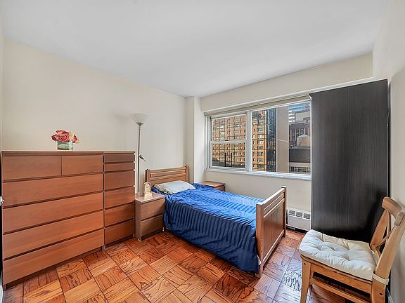 4th image of 153 E 57th St APT 10G