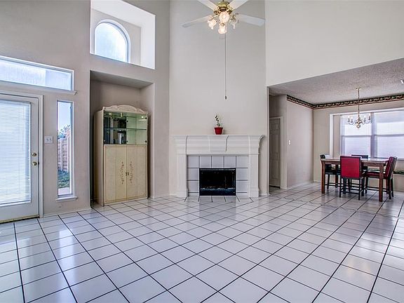 4th image of 2021 Westbury Ln