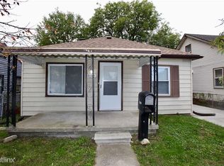 18310 Beechwood St, Roseville, MI 48066