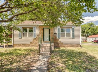 400 W McCasland Ave, East Alton, IL