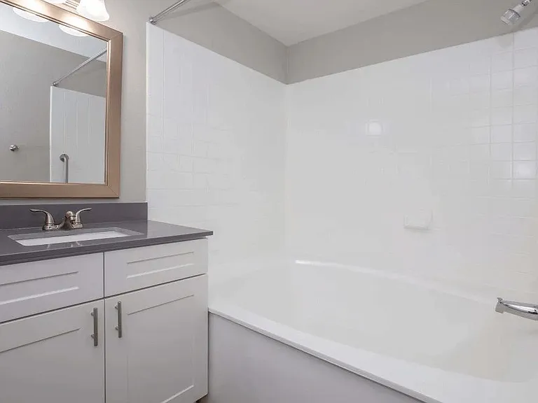 Spin Apartments — Photo 11
