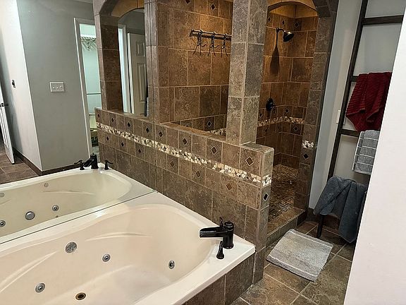 Master Bathroom Upstairs