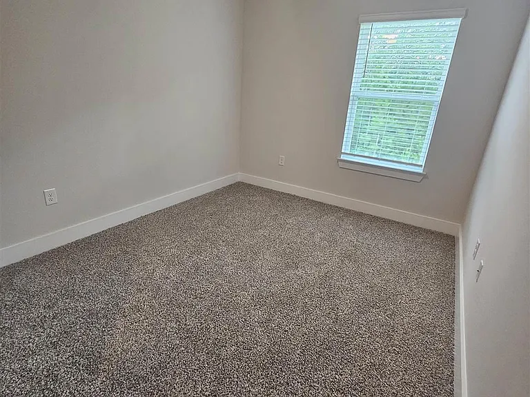 9433 Nature Creek Ln — Photo 20