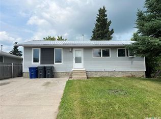 413 5th STREET W, Meadow Lake, SK S9X 1A9