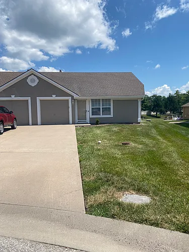 220 SW Chartwell Cir #220 Photo 1