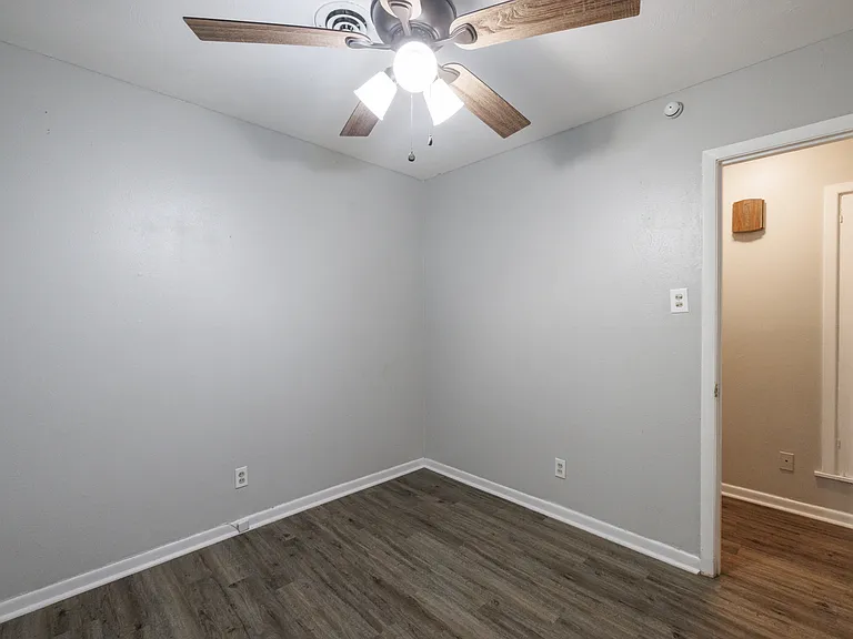 1217 Mimosa Dr — Photo 17