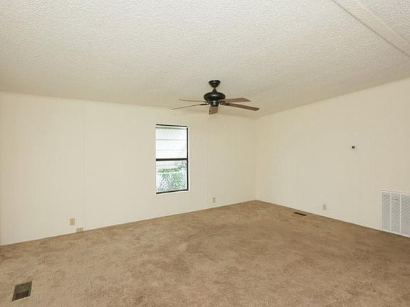 2nd image of 448 Papaya Cir