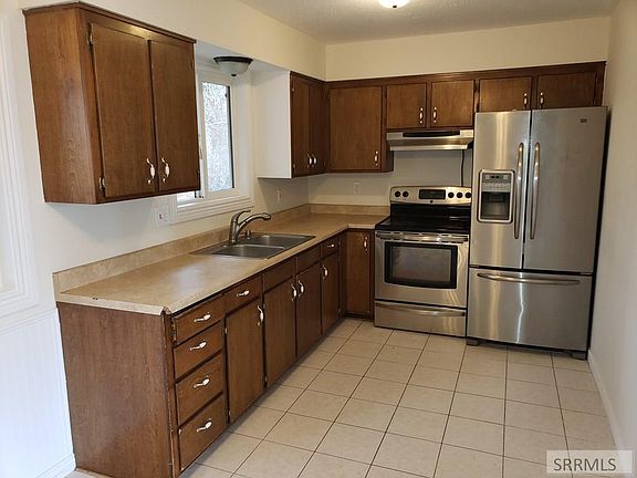 5th image of 582 Neptune Dr