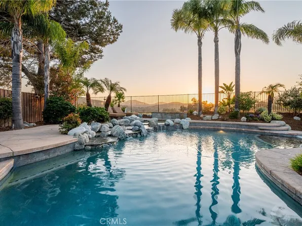 727 Oak Point Dr, Oak Park, CA 91377