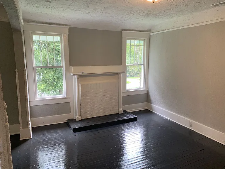 769 E Duffy St — Photo 7