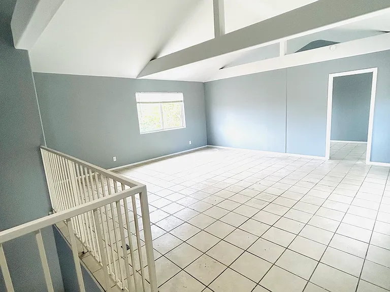 7846 Newman Ave #3C — Photo 6