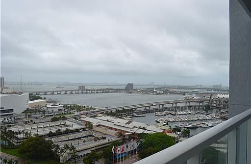 2nd image of 244 Biscayne Blvd APT 3304