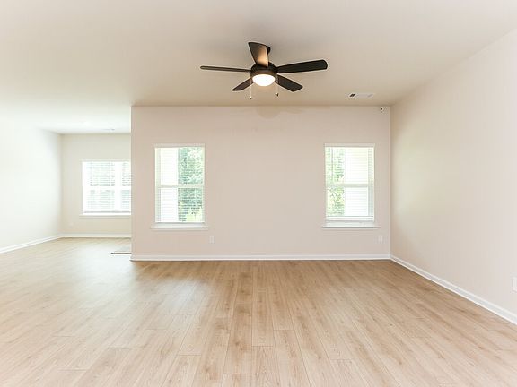 5th image of 135 Egret Ct