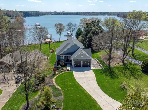 4293 Harbor Ln, Sherrills Ford, NC 28673